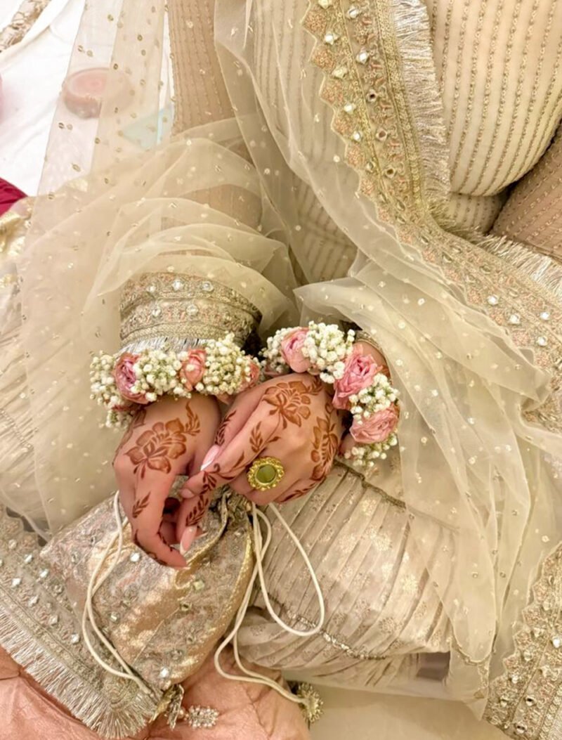 Blush Pink Rose & Baby's Breath Artificial Gajra