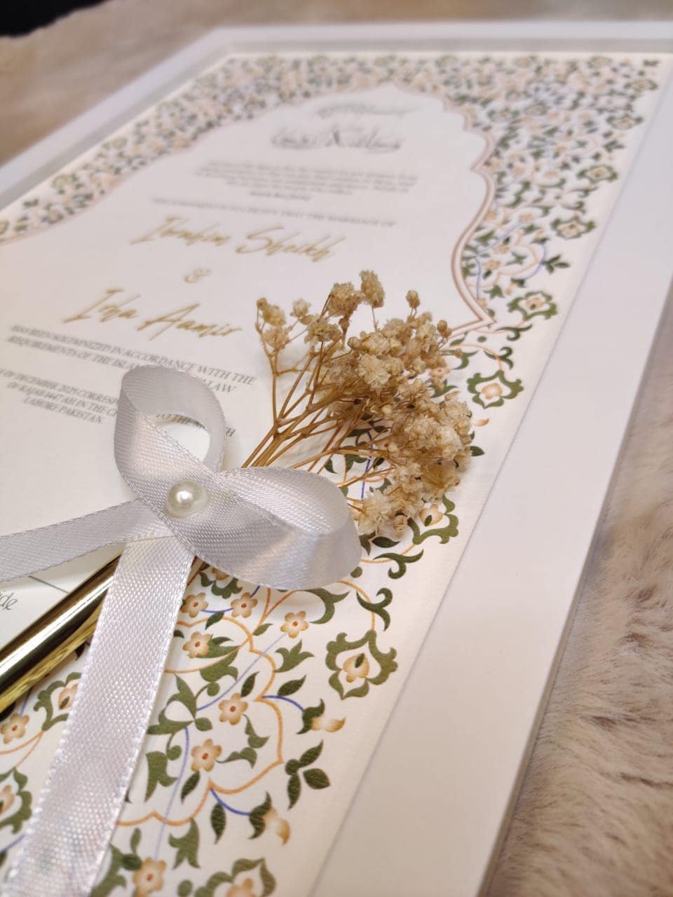 Metal Nikkah Pen with Baby Breath Flowers and White Bow