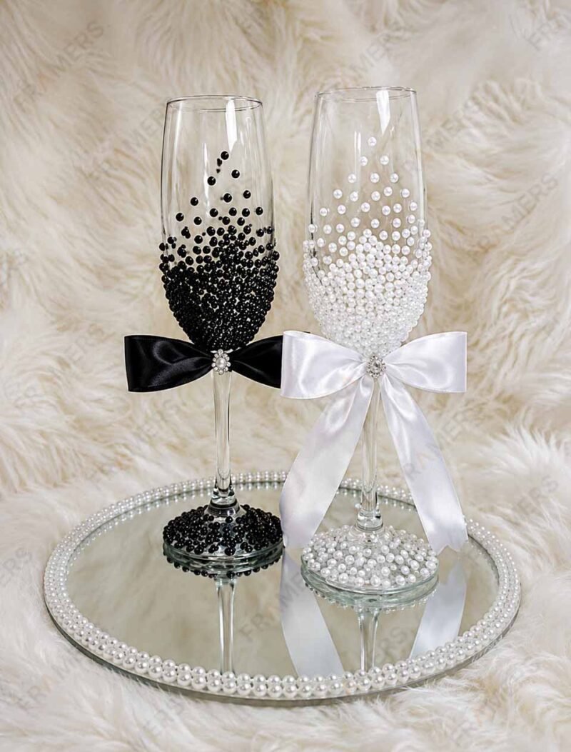 Beaded Doodh Pilai Glass with Bow and Tray
