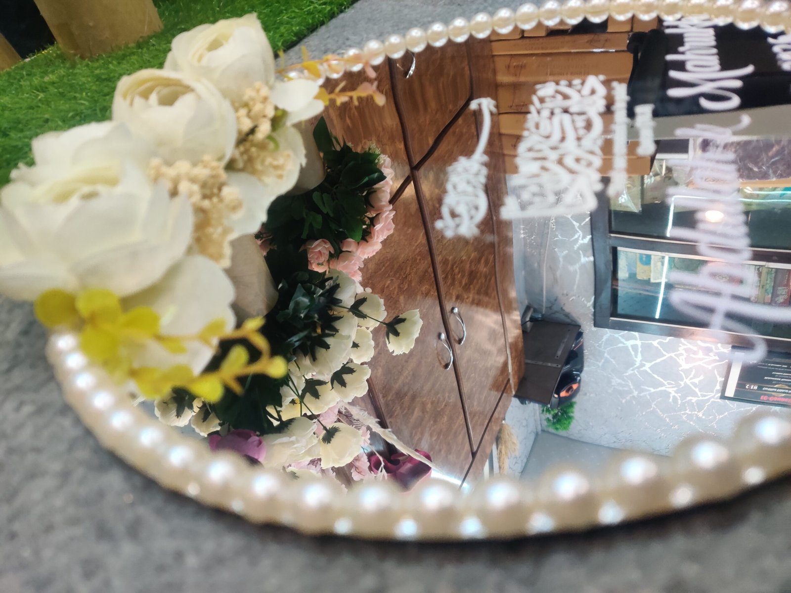 Ring Tray BTS photograph