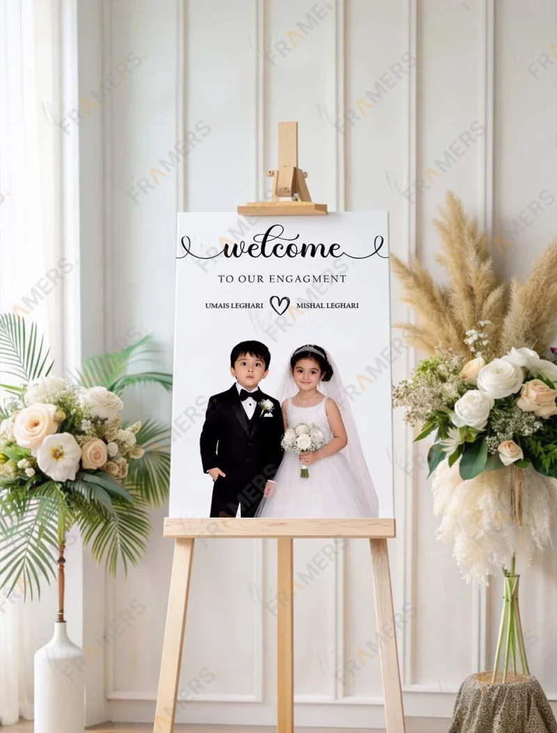 chic-kids-photo-engagement-ceremony-welcome-board-2